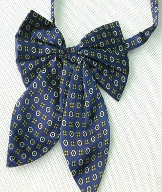 蝴蝶结领带
